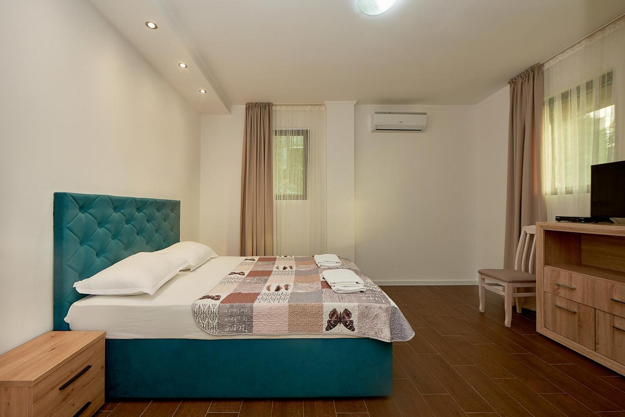 Adria Lux Apartmens 2 Sveti Stefan Exterior foto